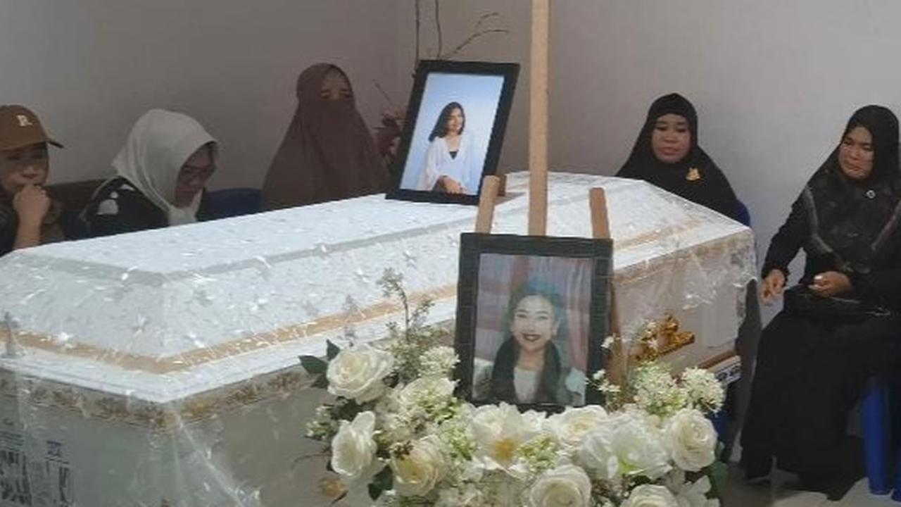 pemakaman pramugari Aulia Belinda korban kebakaran glodok plaza