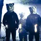 Band asal Jepang Man with A Mission baru saja mendapat kehormatan kembali untuk berduet dengan grup rock Zebrahead.