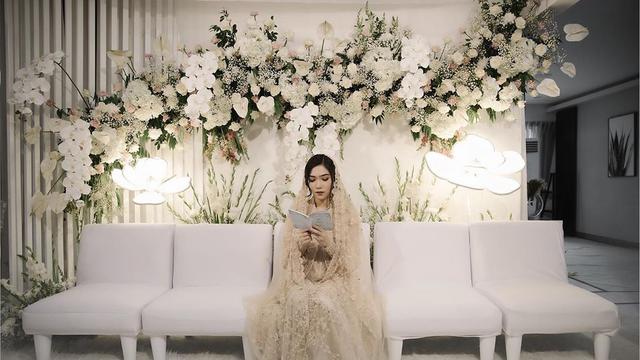 7 Gaya Isyana Sarasvati dalam Pengajian Pernikahan, Tampil Anggun dan Cantik