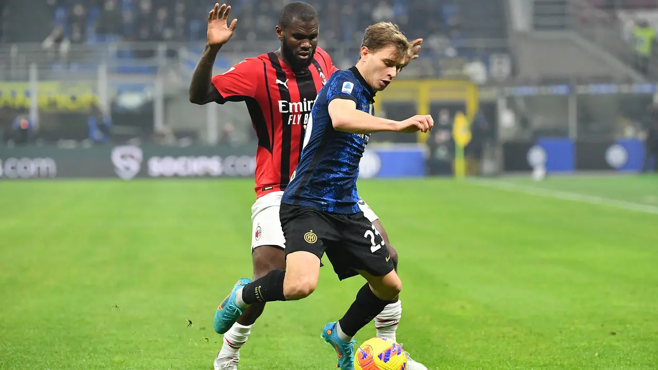 Foto: Debut di Derby della Madonnina, Olivier Giroud Sumbang Dua Gol Kemenangan AC Milan di Liga Italia