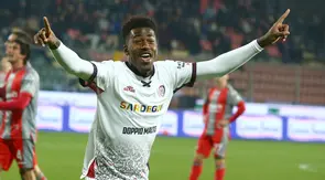 Selebrasi Yael Fritz Junior Trepy di laga Cremonese vs Cagliari di pekan ke-19 Liga Italia 2025/2026 di Giovanni Zini, Jumat (09/01/2026). (Alberto Mariani/LaPresse via AP)