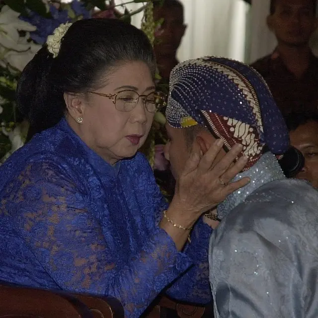 Mertua SBY Meninggal, Ini 7 Potret Kenangannya Bersama Menantu dan Cucu