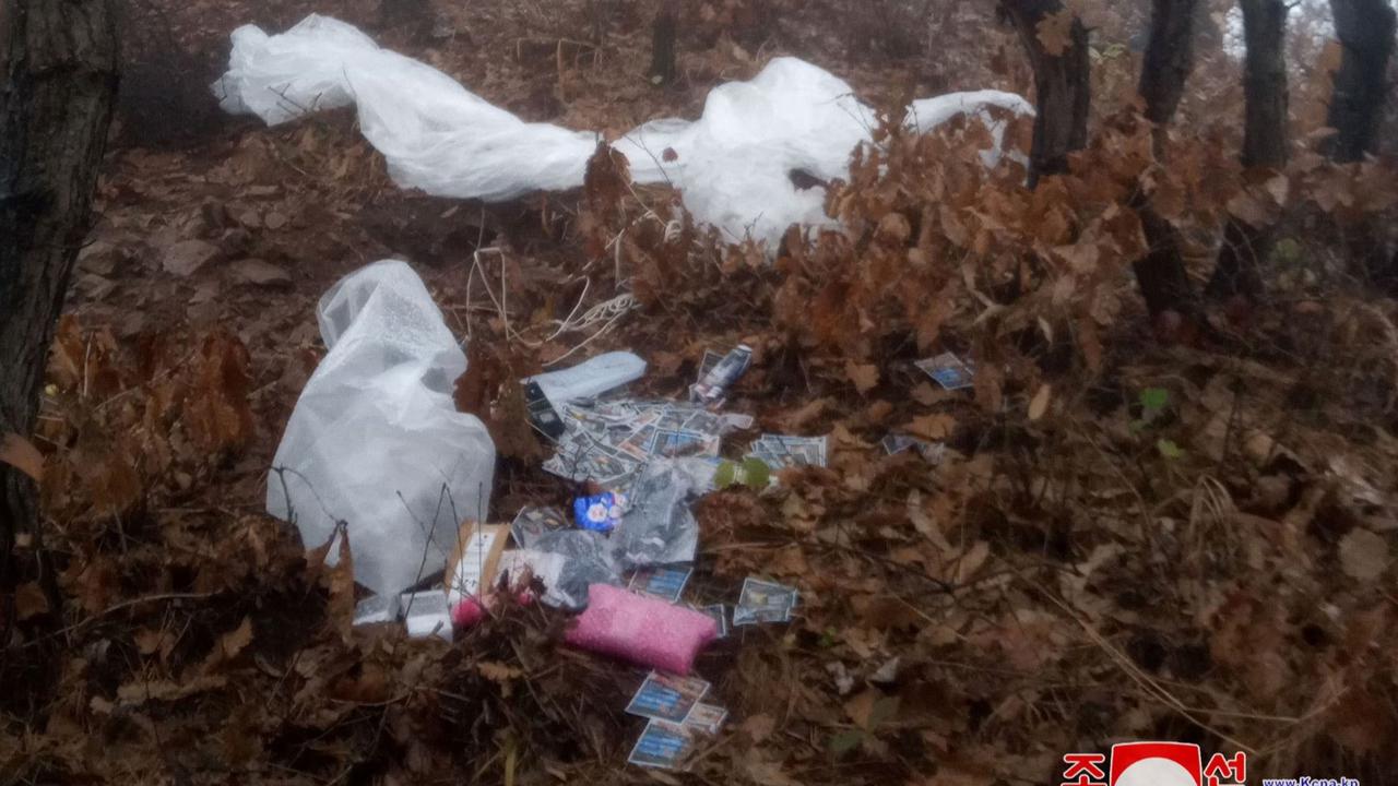 FOTO: Penampakan Serangan Balon Propaganda Anti-Korea Utara yang Bikin Kim Jong-un Murka