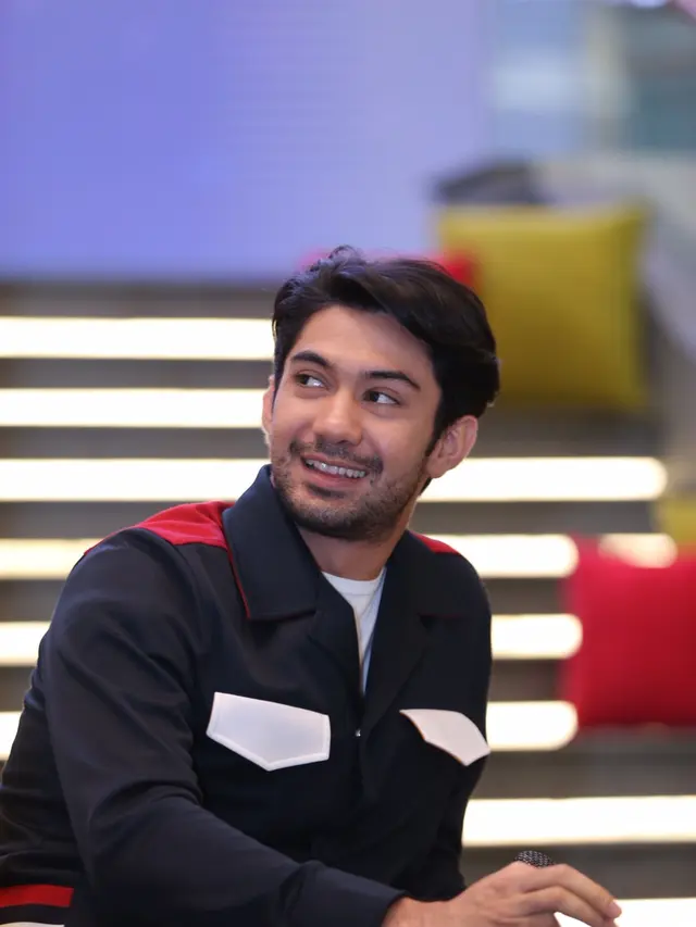 [Fimela] Reza Rahadian