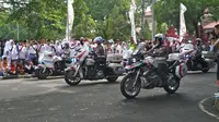 Aksi Berbahaya Polwan Cantik di Milenial Safety Cirebon Memukau Warga