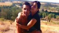 WAGs yang Hobi Bugil ini Akhirnya Tunangan
