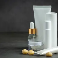 Beberapa kandungan skincare yang sebaiknya tidak terpapar sinar matahari. (foto: jcomp/freepik)