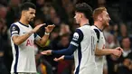 Pemain depan Tottenham Hotspur, Dominic Solanke (kiri) merayakan gol ketiga timnya bersama Archie Gray matchday 1 League Phase Liga Europa 2024/2025 melawan Qarabag FK di Tottenham Hotspur Stadium, London, Kamis 26 September 2024 atau Jumat (28/9/2024) dini hari WIB. (Glyn KIRK/AFP)
