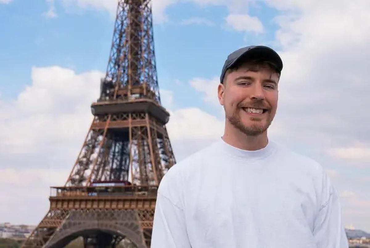 Youtuber dengan Follower Terbanyak MrBeast Melamar Kekasihnya, Thea Booysen di Momen Natal yang Intim dan Penuh Kejutan