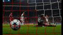 Kiper Shakhtar Donetsk,  Andriy Pyatov gagal menyelamatkan gawangya pada leg kedua 16 besar Liga Champions di Allianz Arena, German (11/3/15). Bayern Munich Menang 7-0 atas Shakhtar Donetsk. (Reuters/Michaela Rehle)