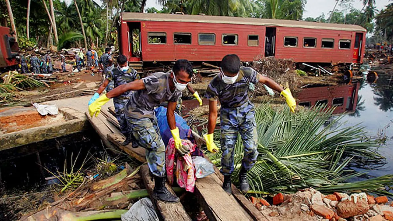 kecelakaan-kereta-terburuk-131210b.jpg