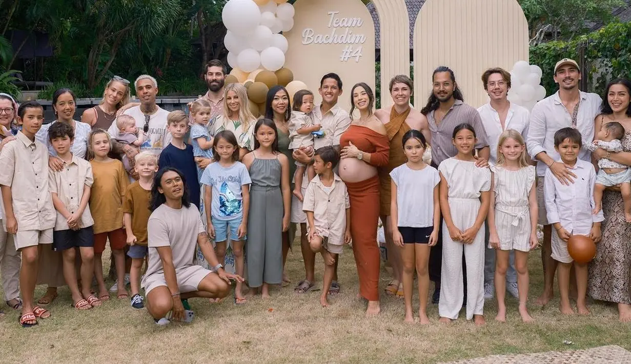 <p>[Instagram/jenniferbachdim]</p>