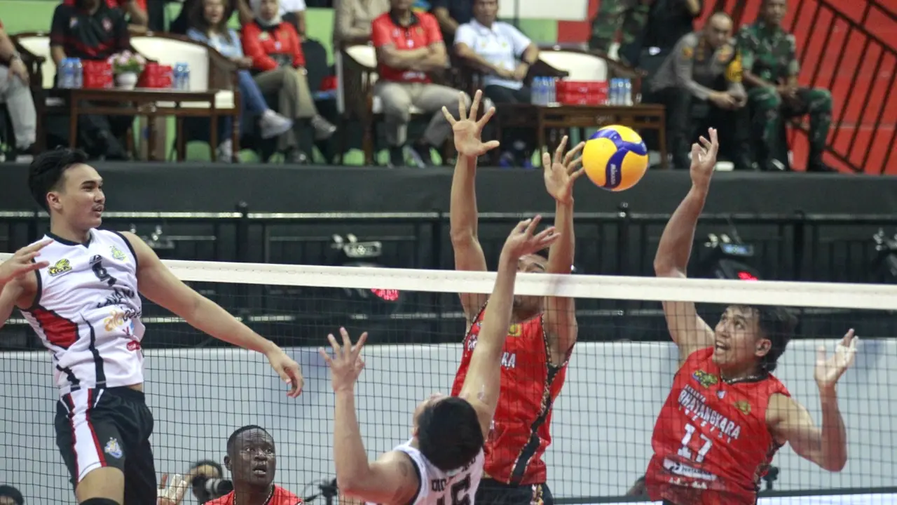 FOTO LaVani Allobank Electric Vs Bhayangkara Presisi dalam lanjutan PLN Mobile Proliga 2024