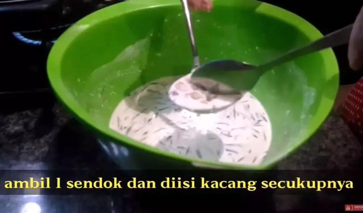 <b>Buat Adonan Rempeyek</b><br>