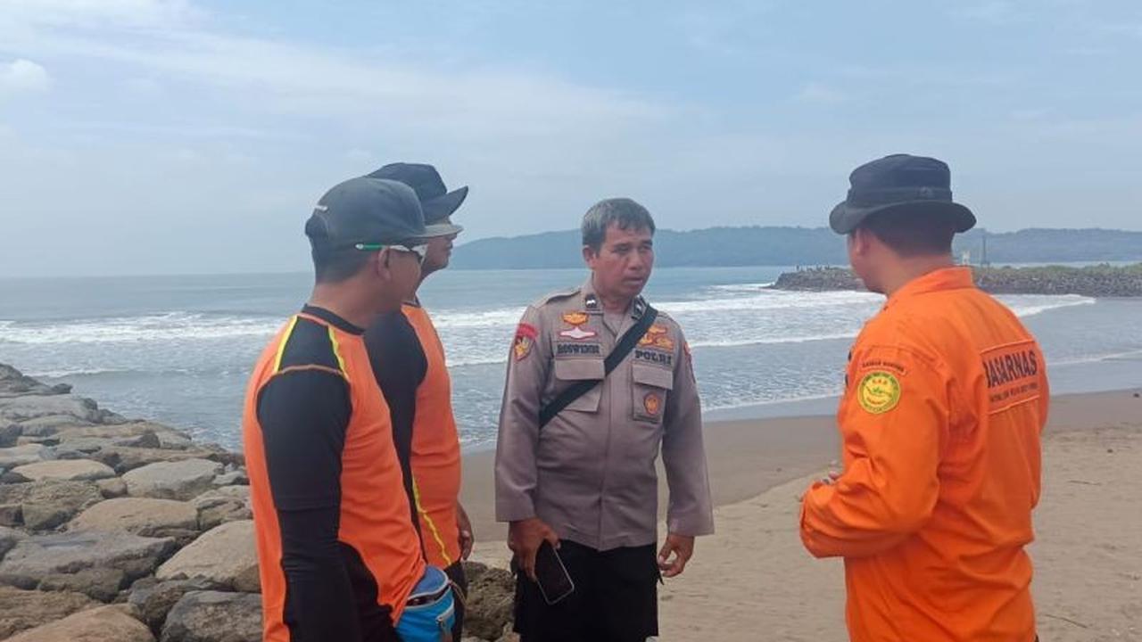 Tim SAR Gabungan Sisir Pantai Timur, Cari Pelajar Terseret Ombak di Pangandaran
