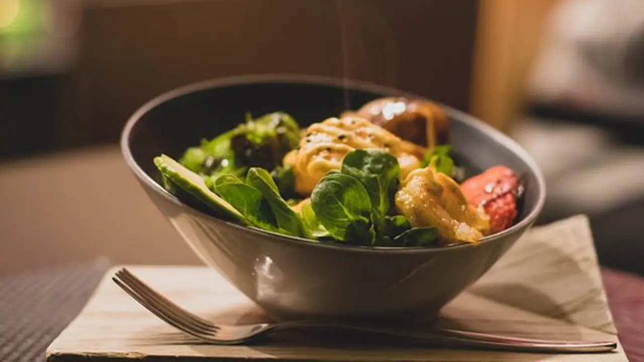 Makan malam./Copyright pexels.com