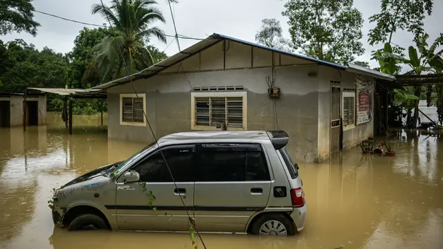 Warga Pahang di Malaysia Dievekuasi Akibat Banjir