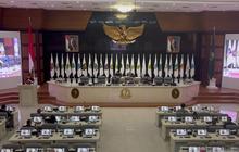 Pemprov Jabar Serahkan Nota Keuangan RAPBD Jabar 2026, Target Pendapatan Rp28,78 Triliun
