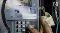 Diskon tarif listrik ini bisa dinikmati baik oleh pelanggan pascabayar maupun prabayar tanpa syarat apapun. (Liputan6.com/Herman Zakharia)