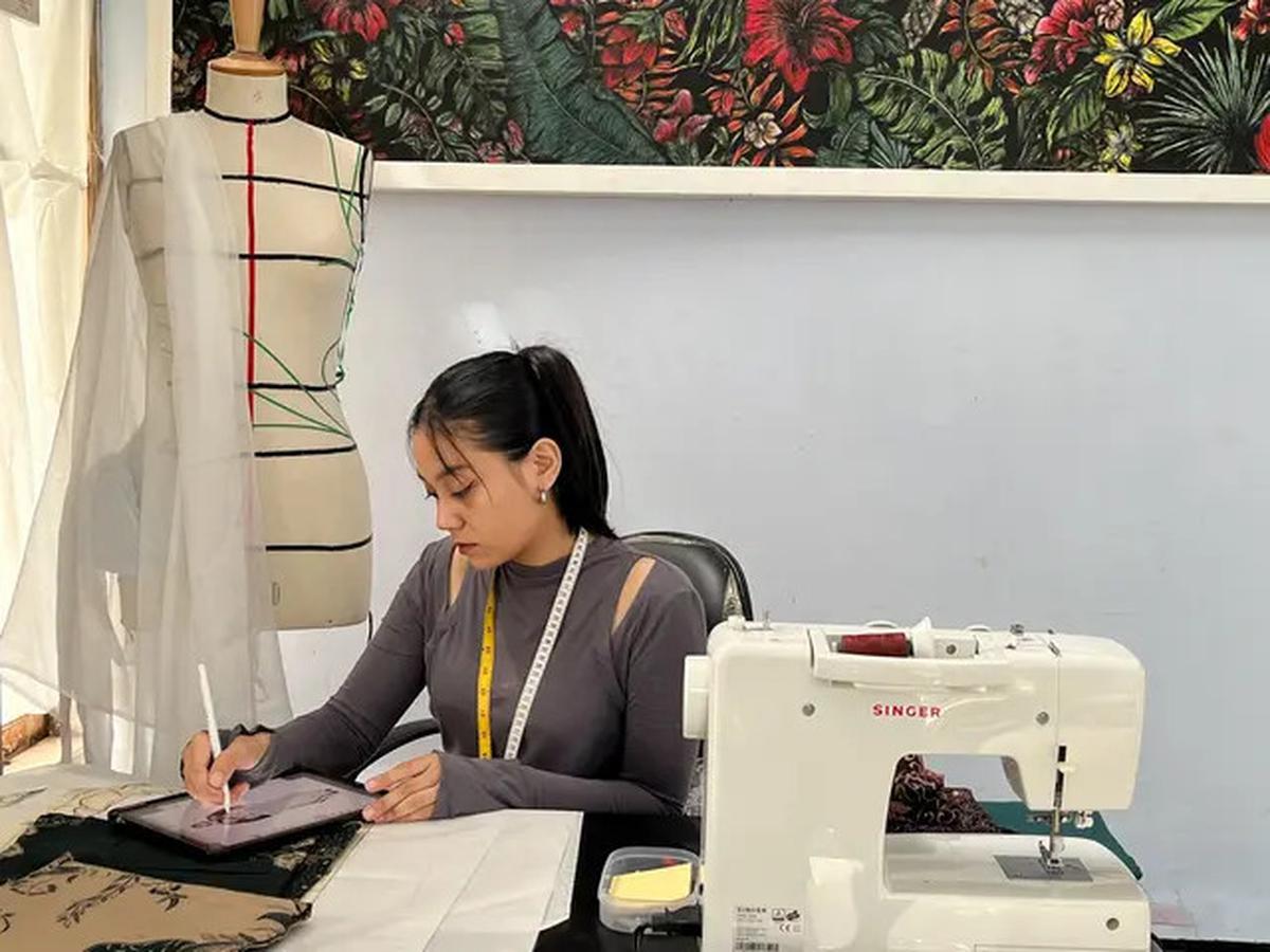 Mengenal 5 Finalis Tata Wastra 2025 dari Carron Angel hingga Human Jasir