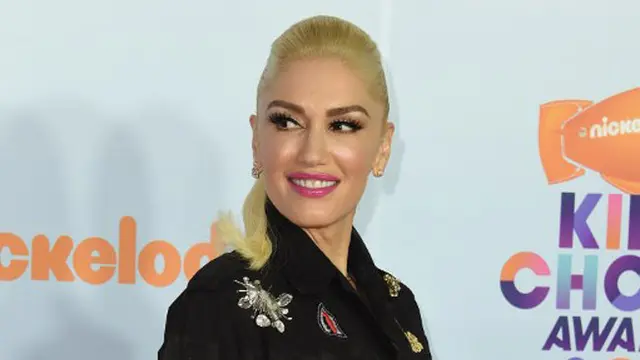 [Bintang] Gwen Stefani dan Blake Shelton