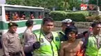 Petugas gabungan Direktorat Lalu Lintas Polda Metro Jaya menyita senjata tajam, kayu, minuman keras, dan batu, dari suporter Persija. Para suporter itu akan mendukung laga terakhir Persija melawan Arema. 