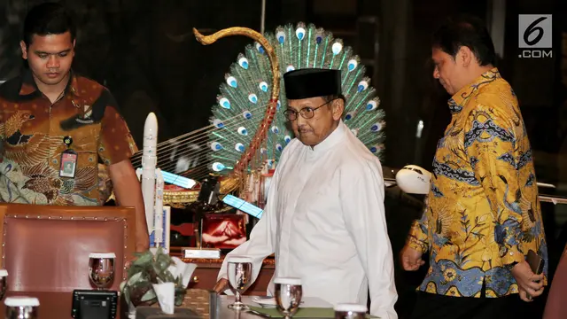Jelang Pilpres, Airlangga Hartarto Silaturahmi ke Habibie