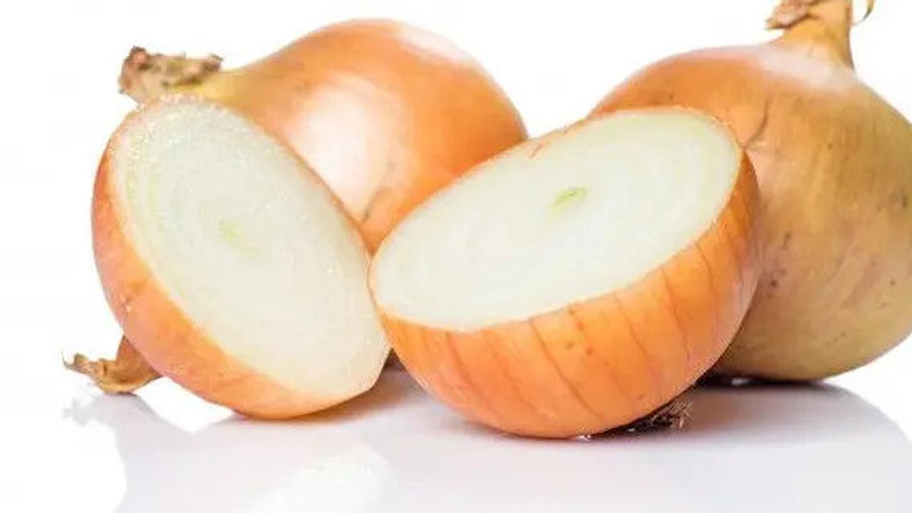 Trik Simpel Agar Potongan Bawang Bombay Tidak Cepat Layu