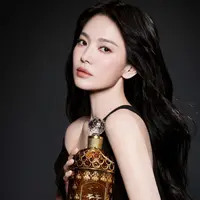 Di usia 43 tahun, Song Hye Kyo didapuk jadi brand ambassador Guerlain.