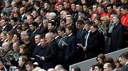 3.	Steven Gerrard dan rekan-rekannya di Liverpool menghadiri peringatan 26 tahun Tragedi Hillsborough di Stadion Anfield, Liverpool, Inggris. 
