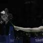 Pebulutangkis Jepang, Kento Momota, saat melawan wakil Denmark, Viktor Axelsen, pada final Indonesia Open 2018 di Istora Senayan, Jakarta, Minggu (8/6/2018). Momota menang 21-14 21-9. (Bola.com/M Iqbal Ichsan)