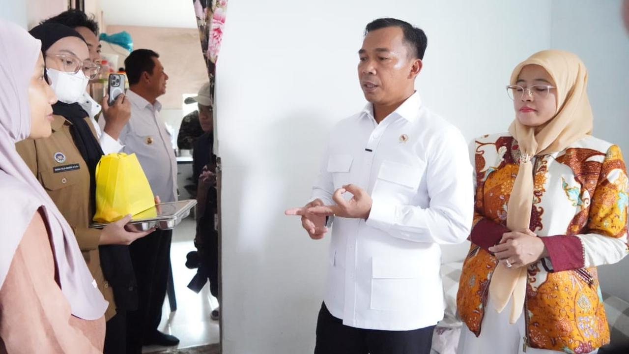 Menteri Wihaji Kunjungi Kepri: Pantau Quick Win dan Operasional SPPG dan MBG 3B