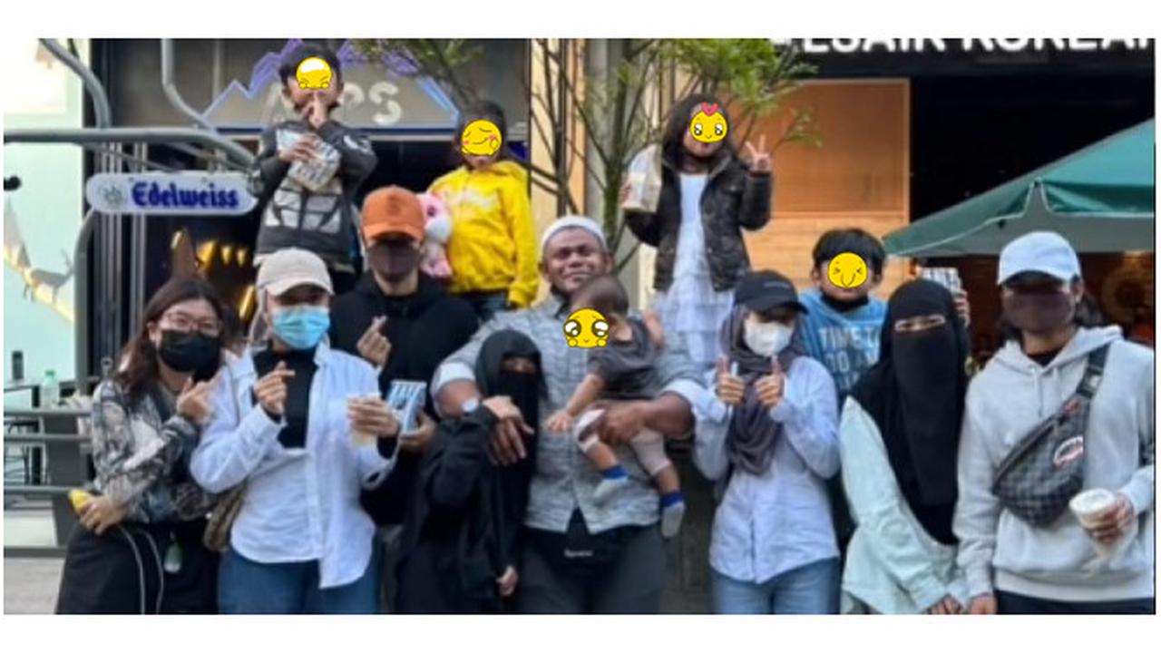 Rame Banget, Pria Ini Ajak 4 Istri dan 13 Anaknya Beli Baju Lebaran di Mal