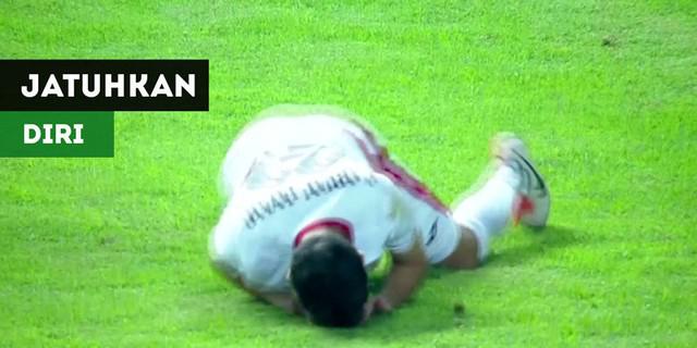 VIDEO: Dapat Kartu Merah, Pemain Yordania U-19 Lemas dan Jatuhkan Diri