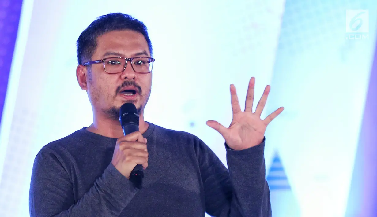 CEO Kapanlagi Youniverse, Steve Christian menjadi pembicara dalam acara Emtek Goes to Campus (EGTC) 2018 di Dome Universitas Muhammadiyah Malang, Kamis (27/9). Steve berbagi pengalaman Bahaya berita Hoax dan dampaknya. (Liputan6.com/Johan Tallo)