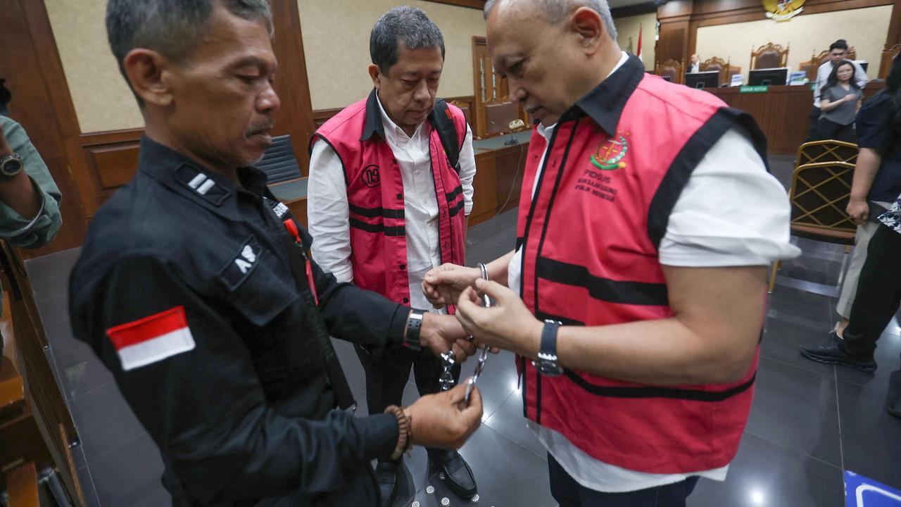 FOTO: Dua Eks Pejabat Pertamina Divonis 6 Tahun dalam Kasus Korupsi Tata Kelola Minyak Mentah Pertamina