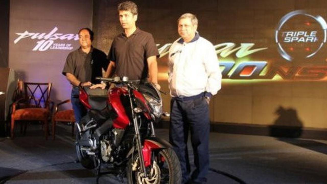New Bajaj Pulsar 200 NS (Motorbeam)