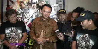 Ahok merupakan salah satu pejabat yang mendukung perfilman Indonesia. Hadir nonton Comic 8: Casino Kings Part 2  di bioskop,  Ahok punya pesan agar masyarakat harus nonton film Indonesia.