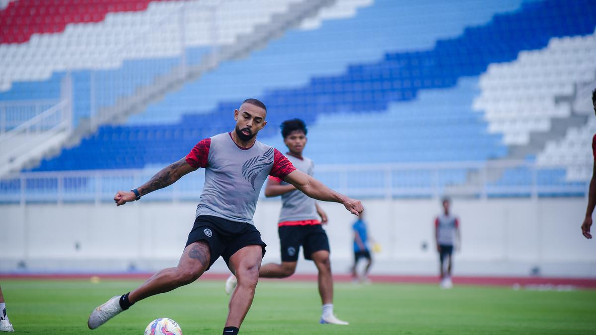 Anomali Arema FC, Subur Urusan Cetak Gol tapi Tidak Bersaing di Papan Atas BRI Liga 1 2024 / 2025