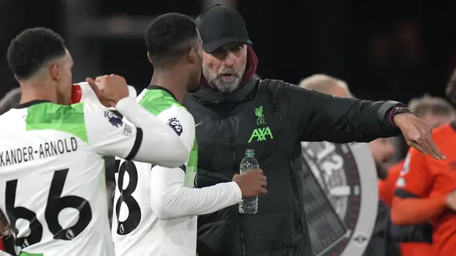 Foto: Pesan Menyentuh Luis Diaz untuk Keselamatan Sang Ayah saat Cetak Gol Penyeimbang Liverpool Kontra Luton Town