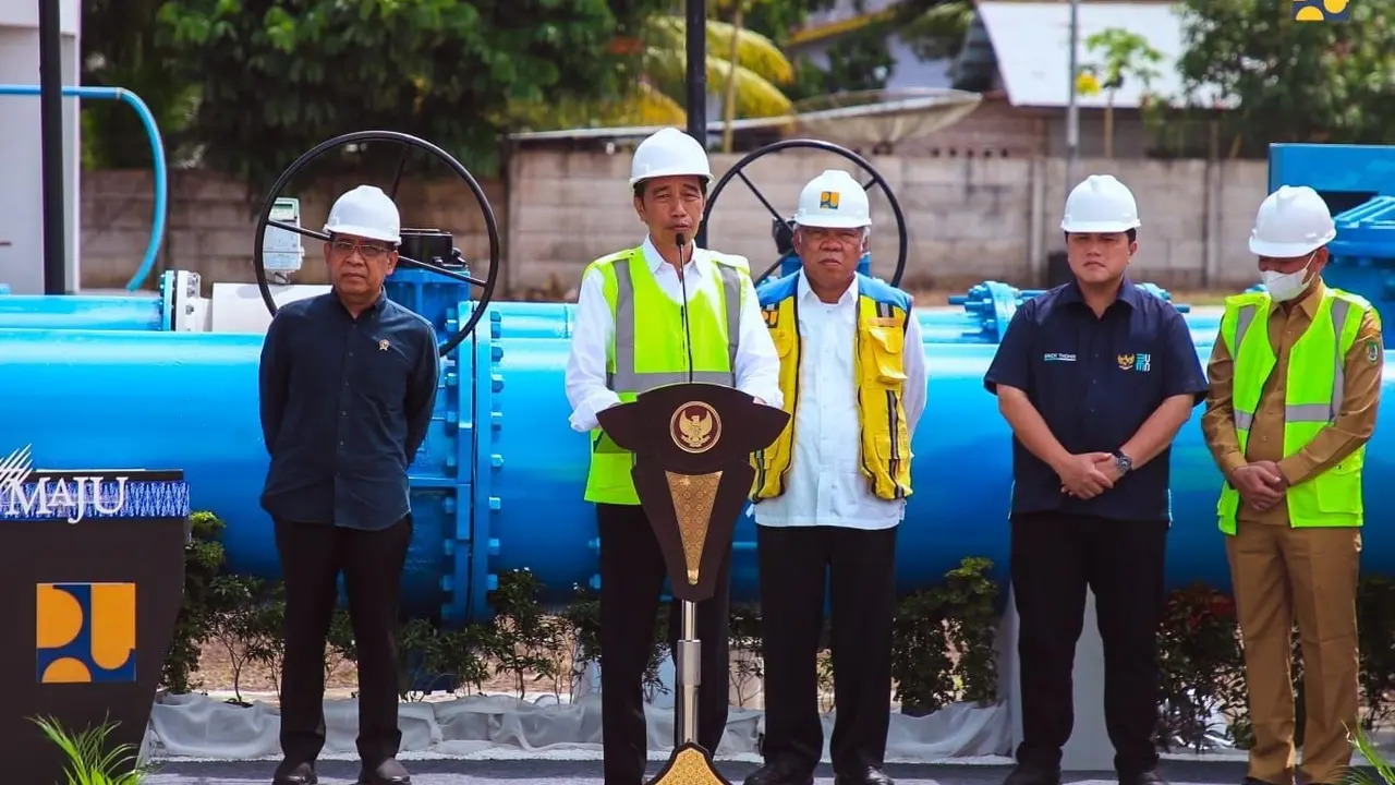 Presiden Joko Widodo (Jokowi) meresmikan Sistem Penyediaan Air Minum (SPAM) Regional Durolis (Dumai-Rokan Hilir-Bengkalis) di Rokan Hilir, Riau, Kamis (5/1/2023/2023).  (Dok Kementerian PUPR)
