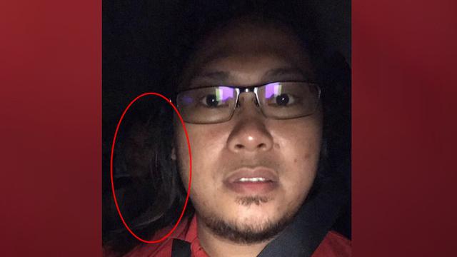 Seorang pengguna jasa angkutan berbasis online mengeluhkan tentang ada penumpang lain di belakangnya, padahal sang sopir mengaku tak melihat ada penumpang lain.