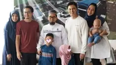 Dalam konferensi pers, Baim Wong sempat menyebut jika alasan dirinya menggugat cerai Paula karena adanya dugaan perselingkuhan yang dilakukan sang istri dengan teman baiknya. Karena itu, banyak netizen yang menghubung-hubungkan inisial DS dengan nama Dimas Seto. (Liputan6.com/IG/@adihidayatofficial)