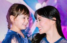 Serasa Melahirkan Sahabat Sendiri, 7 Potret Lucu dan Menggemaskan Chloe Anak Asmirandah, Cantiknya Mirip Sang Ibu