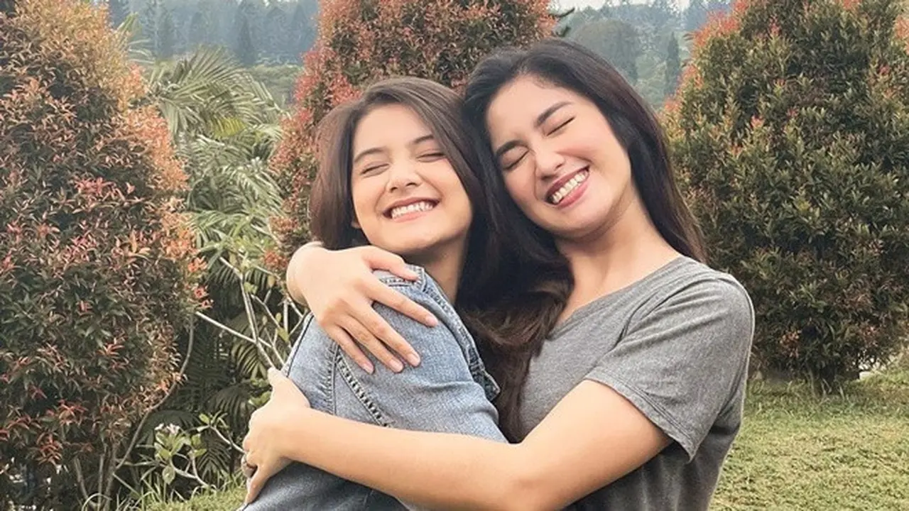 'Saingan' di Sinetron Buku Harian Seorang Istri, Ini 6 Potret Manis Callista Arum dan Ochi Rosdiana