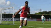 Chido Obi-Martin beraksi bersama Arsenal U-18. (Doc Arsenal.com)