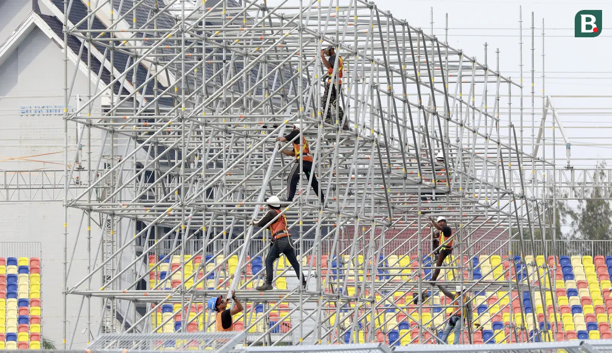 Namun ada beberapa fasilitas pendukung yang masih perlu disempurnakan. seperti tempat duduk atau tribun penonton dan paddock. (Bola.com/M Iqbal Ichsan)