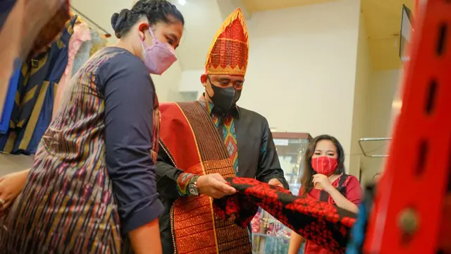 Kebijakan Bobby Nasution Wajibkan ASN Pakai Pakaian Adat jadi Angin Segar Bagi Pelaku UMKM