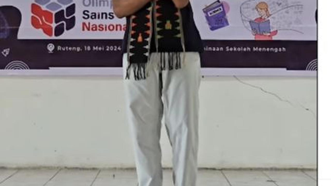 Betrand juga sempat datang ke Dinas Pendidikan Pemuda dan Olahraga Manggarai.