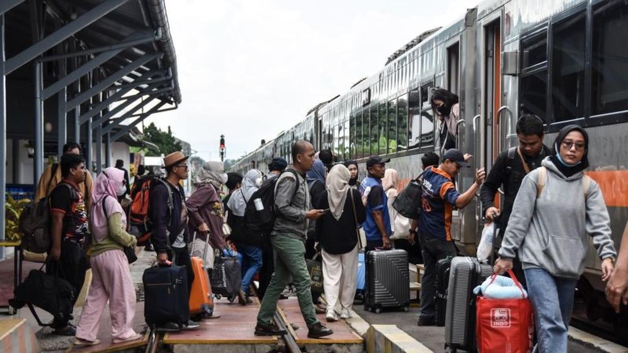 KAI Daop 2 Bandung Siapkan 24 Perjalanan KA Jarak Jauh, Tiket KA Lebaran 2026 Sudah Bisa Dipesan